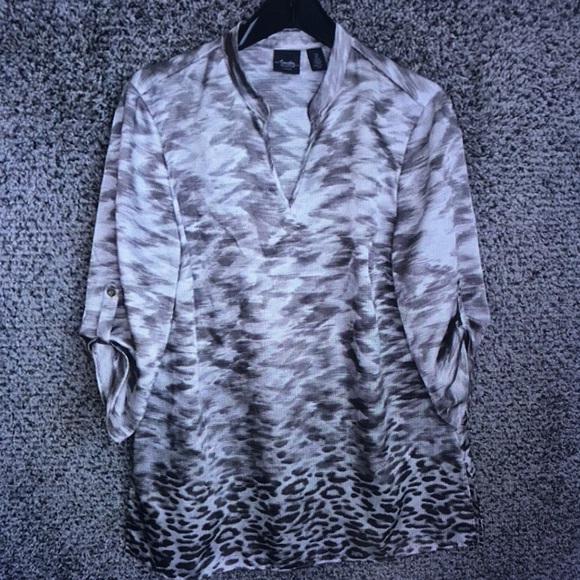 St. John's Bay Other - St. John's Bay Men's Taupe and Cream V-Neck Pullover Sweater